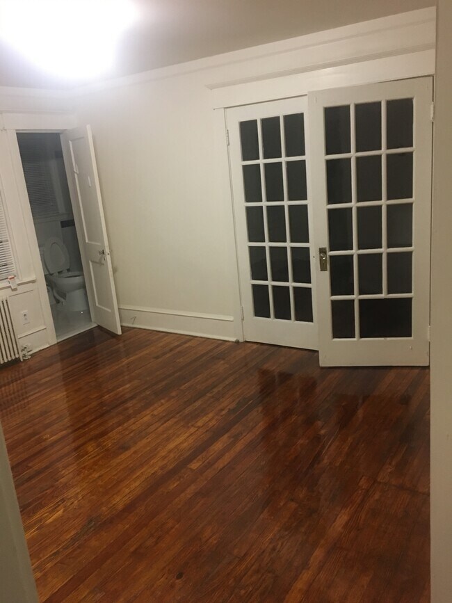 Photo - 307 Crest Ave Unidad A