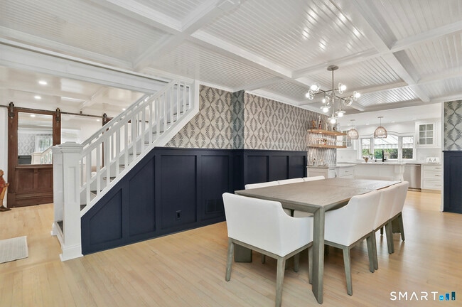 672 Rowland Rd