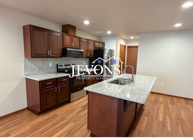 Photo - Near Downtown Yakima.