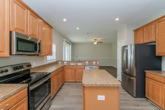 Photo - 5729 Sweet William Terrace