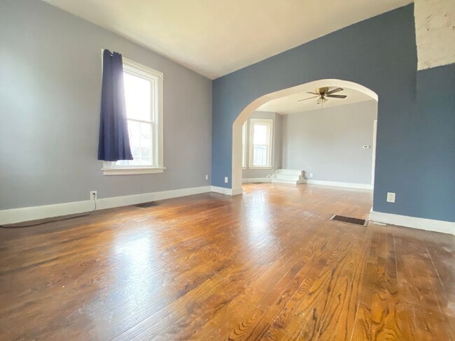 Photo - 401 Center St Unit 401 Center