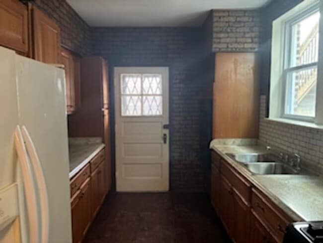 Building Photo - 10625 S Calumet Ave Unit 2