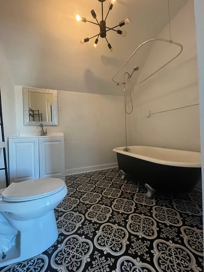 Photo - Maple St. Apartments Unidad 2