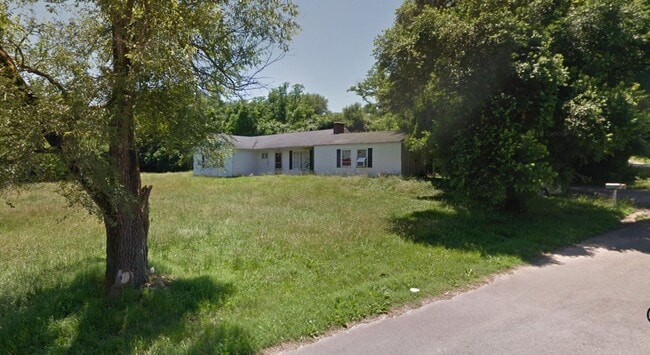 Building Photo - Lafayette Road-420 Unit 420A