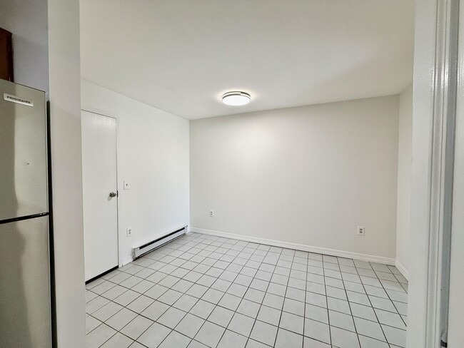 Photo - 4 Fairfax Ave Unit 324