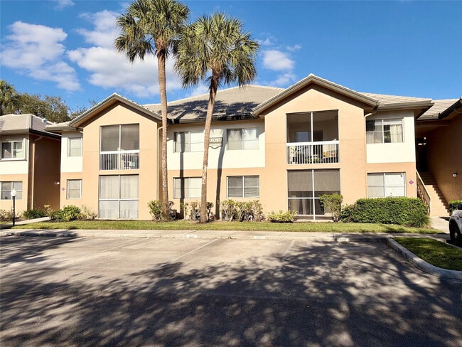 Building Photo - 9733 Westview Dr Unit 1314