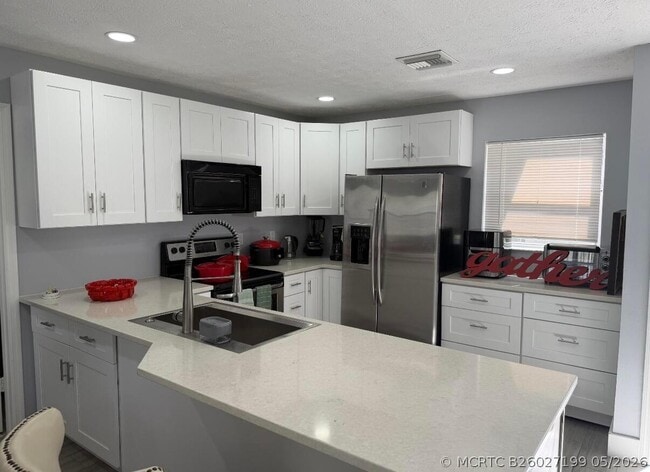 Photo - 1392 Riverside Cir