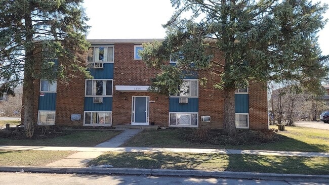 Building Photo - 1335 Abbott Dr Unit 2 Rental