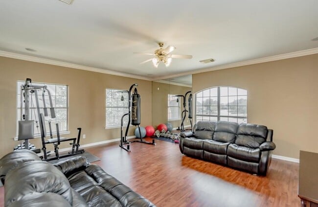 Photo - 303 N Elder Grove Dr