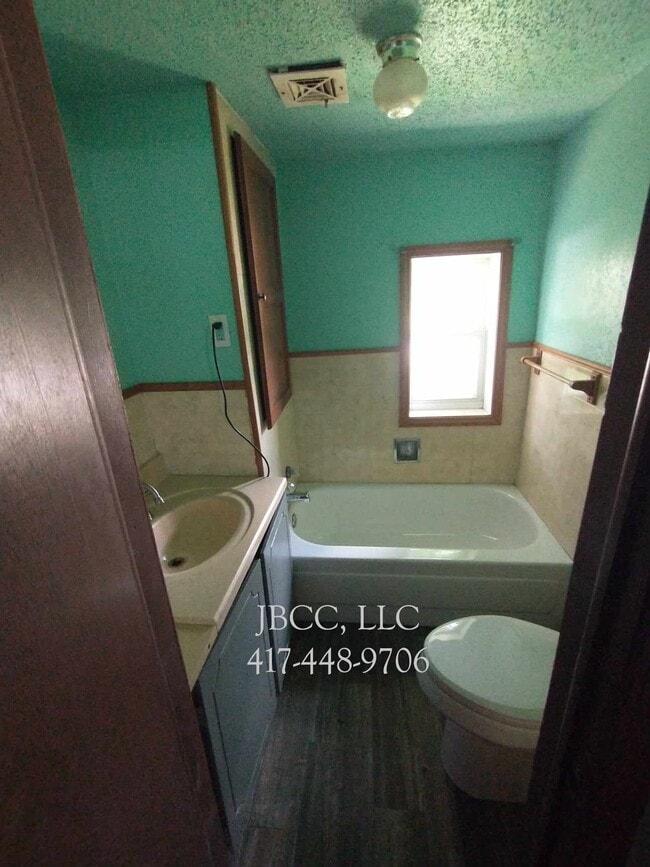 Photo - 629 N Olive St