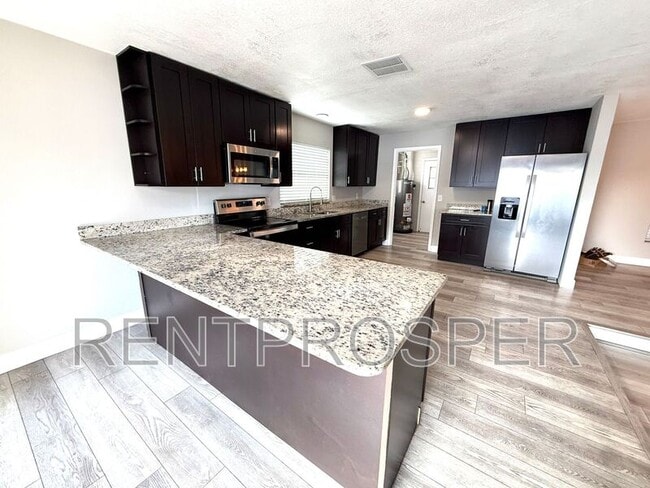 Photo - 376 Imperial Dr