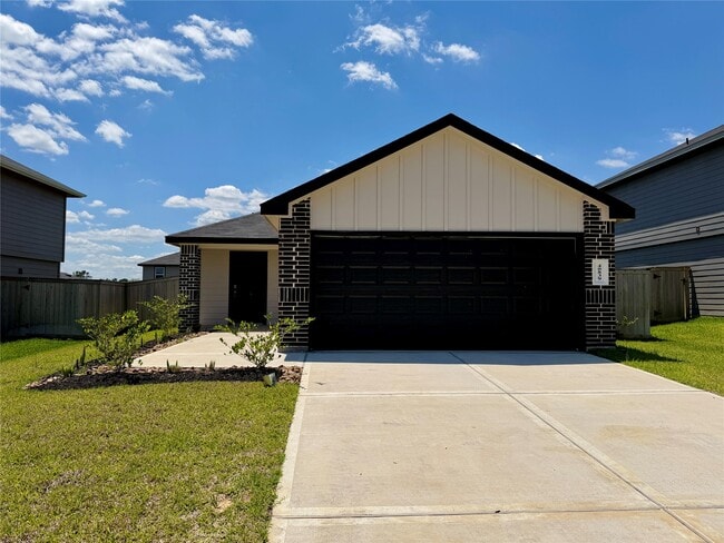 Building Photo - 40839 Hawthorne Glades St