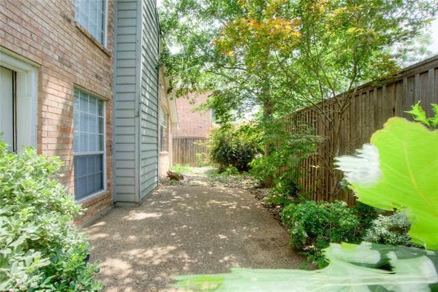 Photo - 14584 Whitman Ct