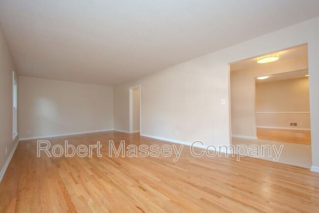 Photo - 1813 Crossgate Ln