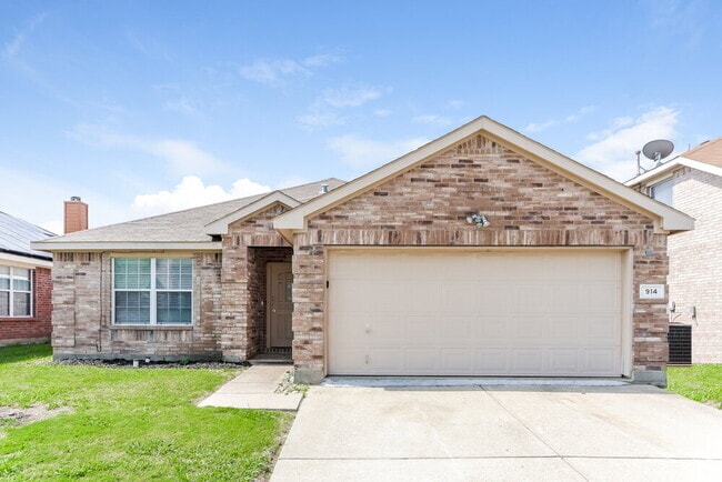 Building Photo - 914 Pryor Dr Rental