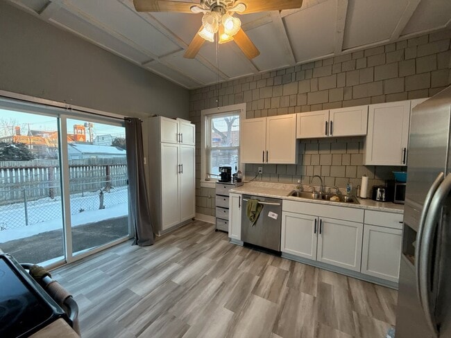 Photo - 133 S Buchanan St