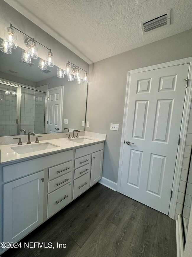 Photo - 29 Cedar Elm Wy