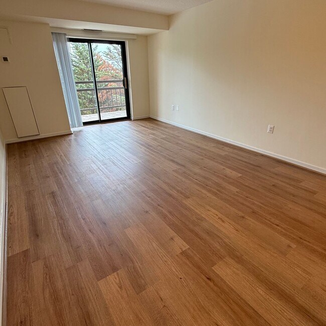 Photo - 2111 Wisconsin Ave NW Unit 2111 Wisconsin Avenue NW, 319