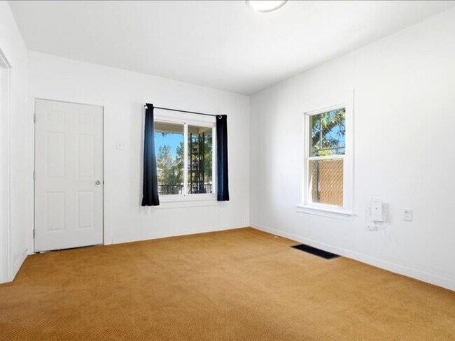 Photo - Poplar Grove 2 bedroom 1 bath, fenced