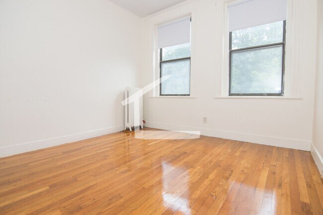 Photo - 1152a Commonwealth Avenue