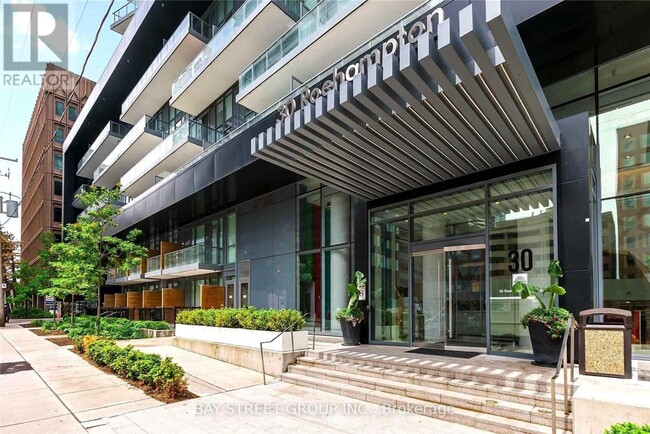 Photo - 30 Roehampton Ave Unité 1405