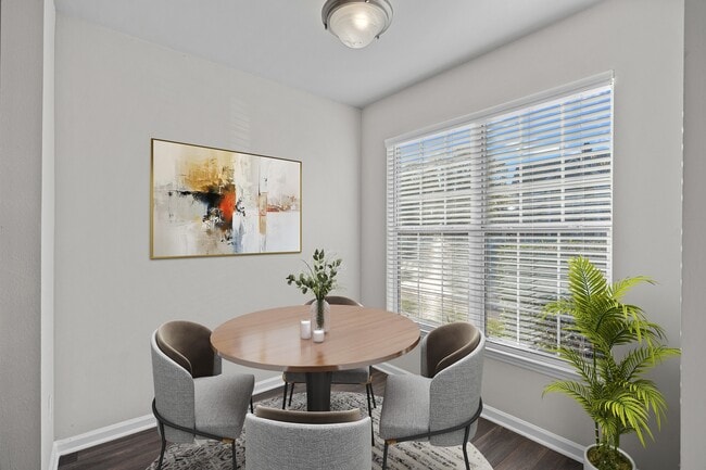 Photo - Hawthorne Bridford