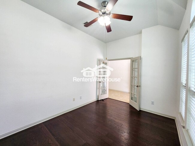 Photo - 4515 Greenleaf Dr