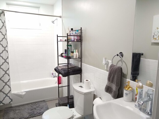 Photo - 17 Ashley St Unit 1