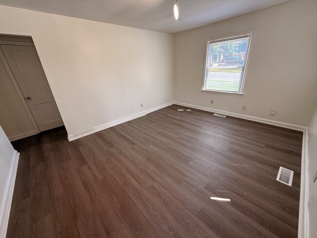 Photo - 2900 Lawndale Dr