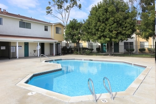 Pool - Mar at Chavez