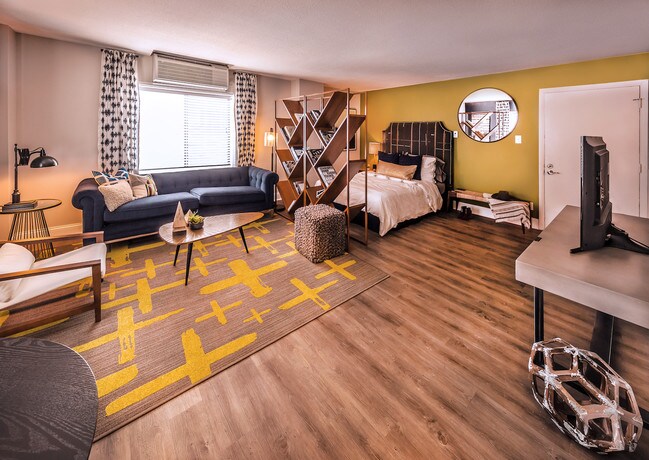 Photo - Circle City Apartments