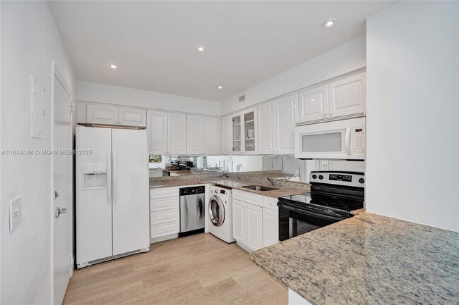 Photo - 6770 Indian Creek Dr Unit TO