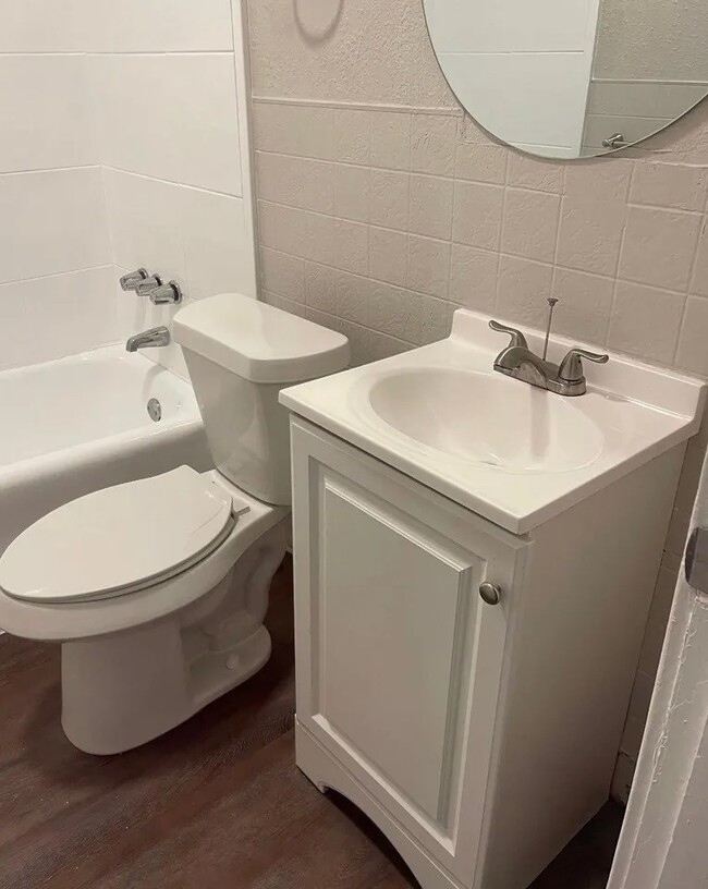 Photo - 2246 Simpson St