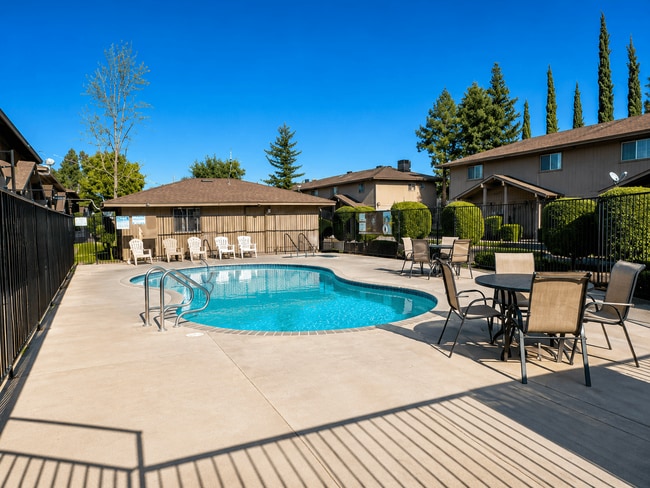 Building Photo - Willow Glen