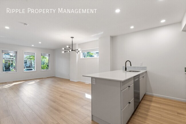 Photo - Modern 3 Beds, 2.5 Baths Main Floor/ Upper | Pets Allowed