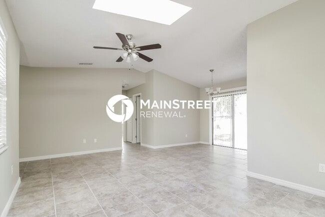 Photo - 3 Bedroom Pet-Friendly Home in Palm Bay, FL with Main Street Renewal