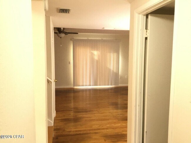 Photo - 1025 W 19th St