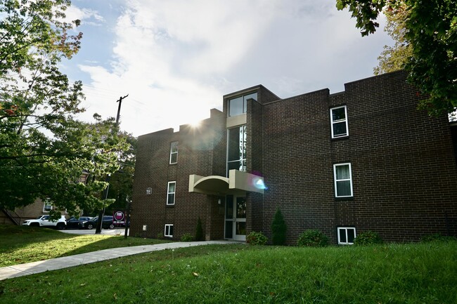 Photo - NEGLEY HOUSE -- 086