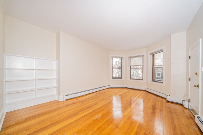 Photo - 1728 Beacon St Unit 1