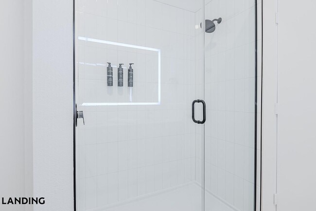 Photo - 2623 Keene St Unidad 513