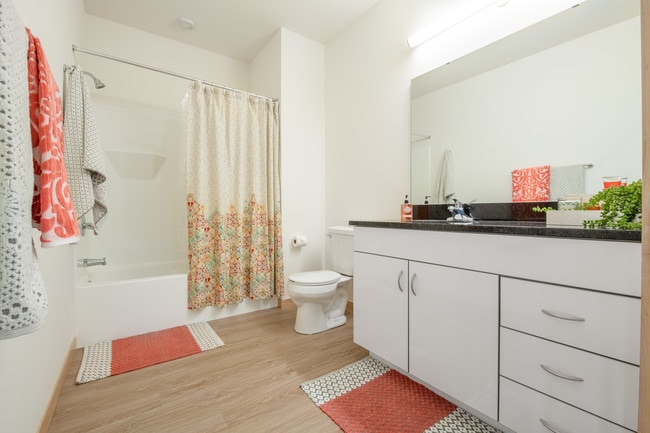 Trio Apartments For Rent In Milwaukee Wi Forrent Photo Trio Apartments