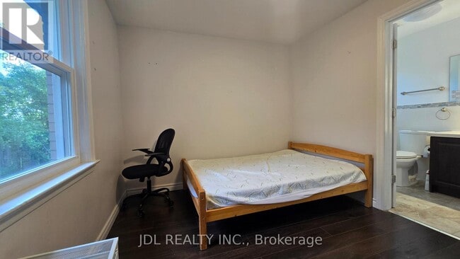 Photo - 68 Meadowview Ave