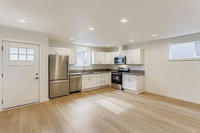 Photo - 5021 SE Haig St