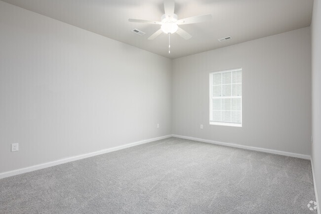 3BR, 2BA - 1,250SF - Primary Bedroom