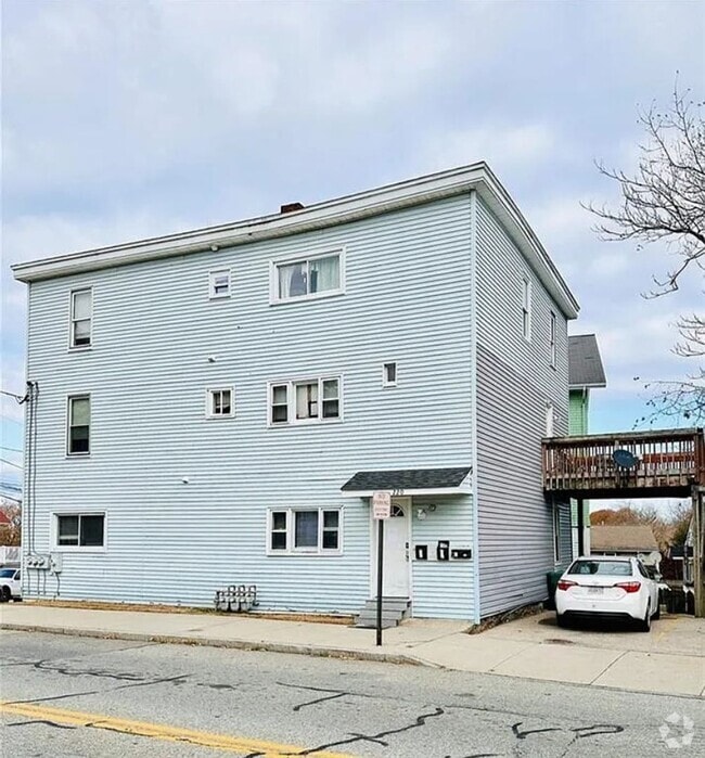 Building Photo - 220 Logee St Unit 1 Rental