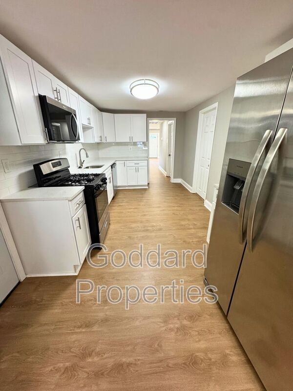 Photo - 415 Lorraine St