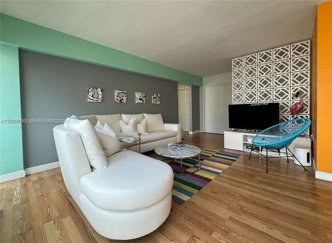 Building Photo - 1400 Pennsylvania Ave Unit 8