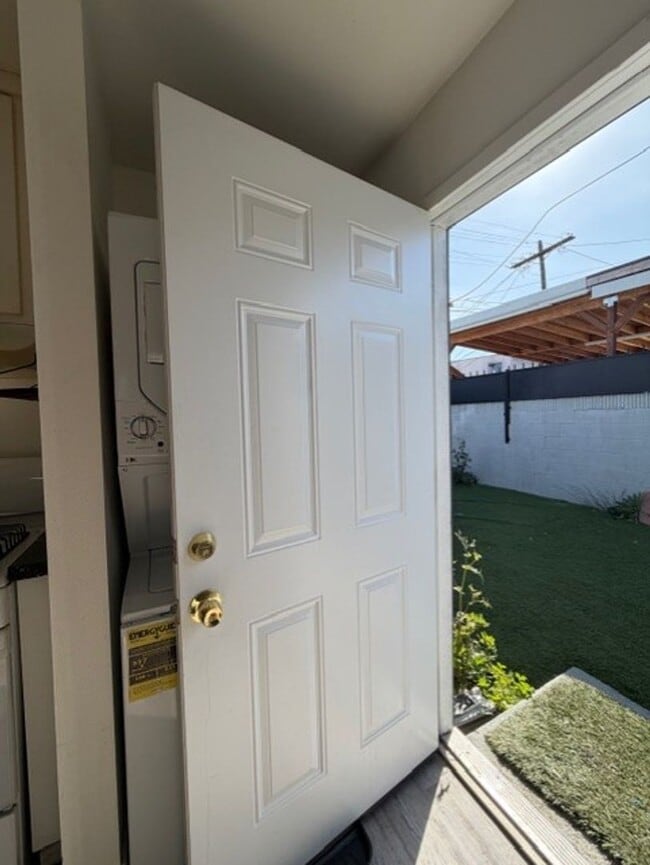 Photo - 3320 W 66th St Unidad 1