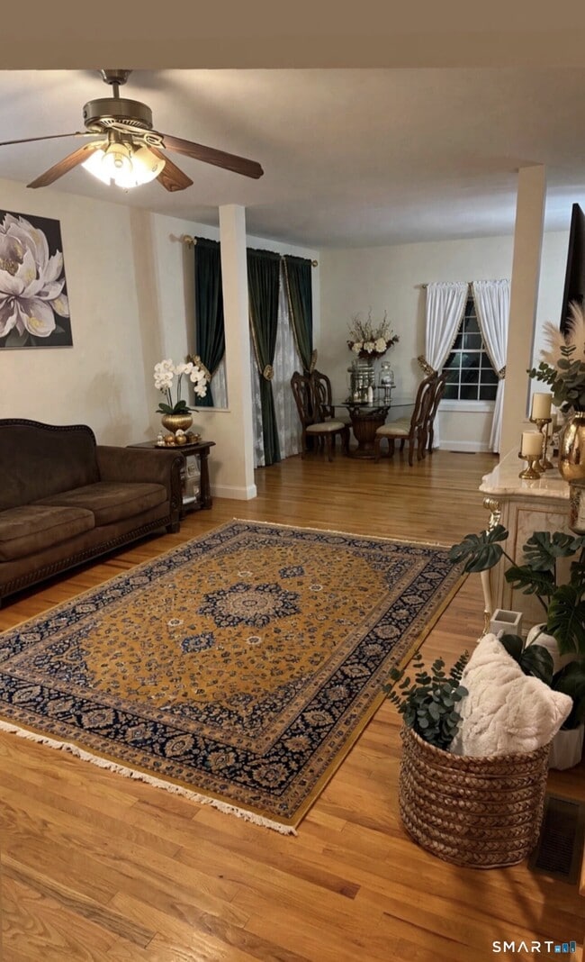 85 Hampton Rd
