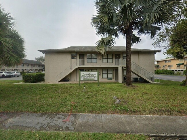 Building Photo - 7662 SW 152nd Ave Unit 323-323 Rental